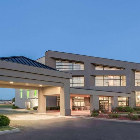 Wyndham Garden Conference Center Champaign - Urbana Otel Dış mekan fotoğraf