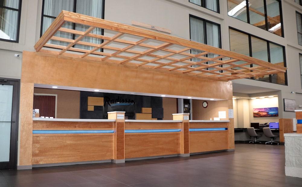 Wyndham Garden Conference Center Champaign - Urbana Otel Dış mekan fotoğraf